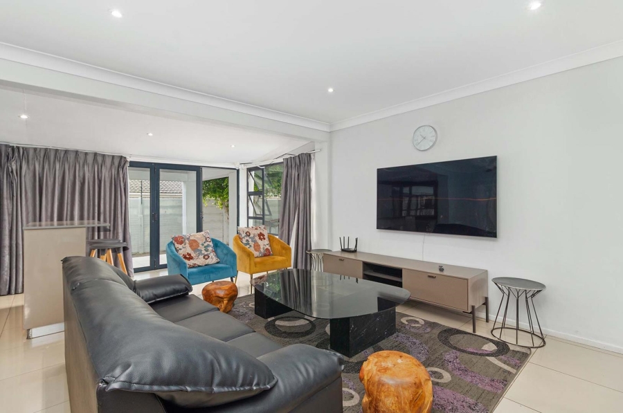 8 Bedroom Property for Sale in Milnerton Ridge Western Cape